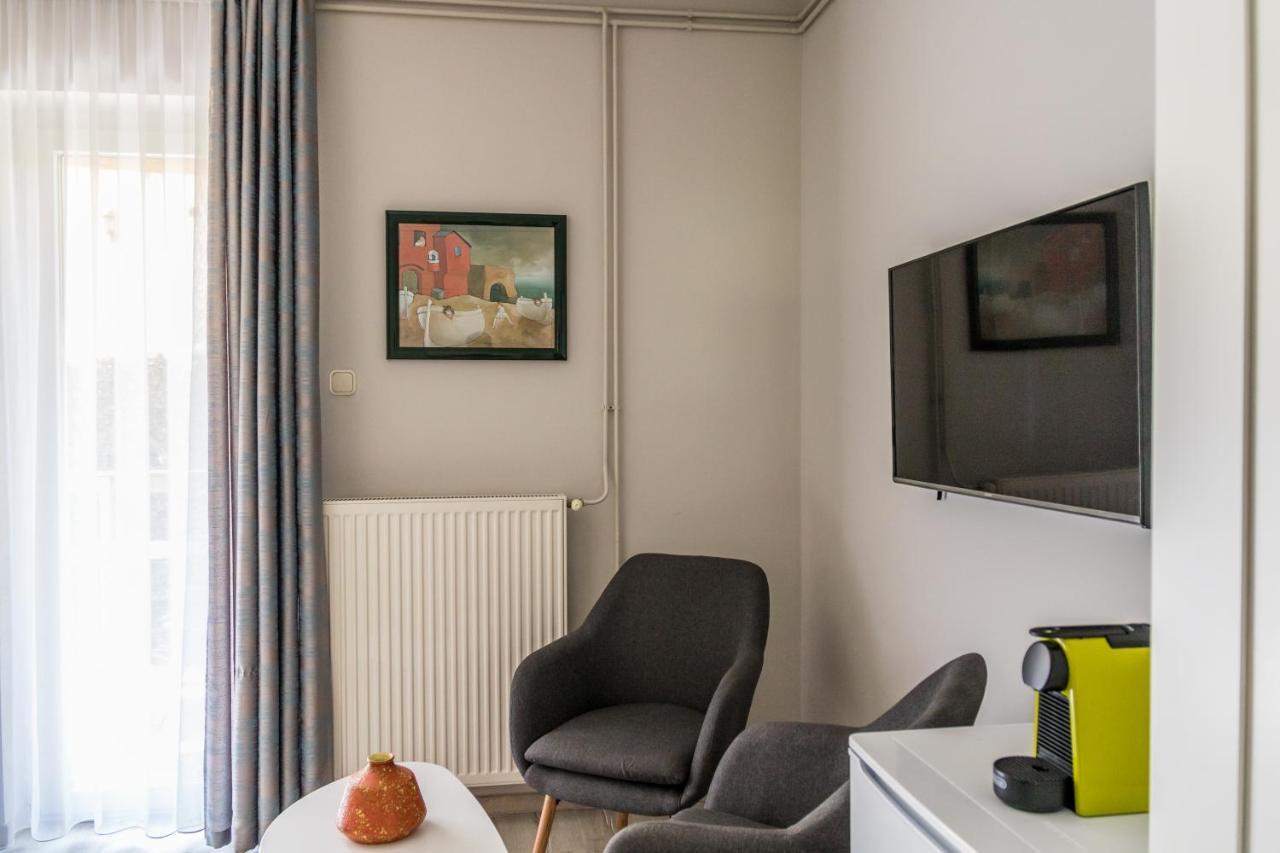 Villa 21 Boutique Rooms Balatonalmadi Exterior photo