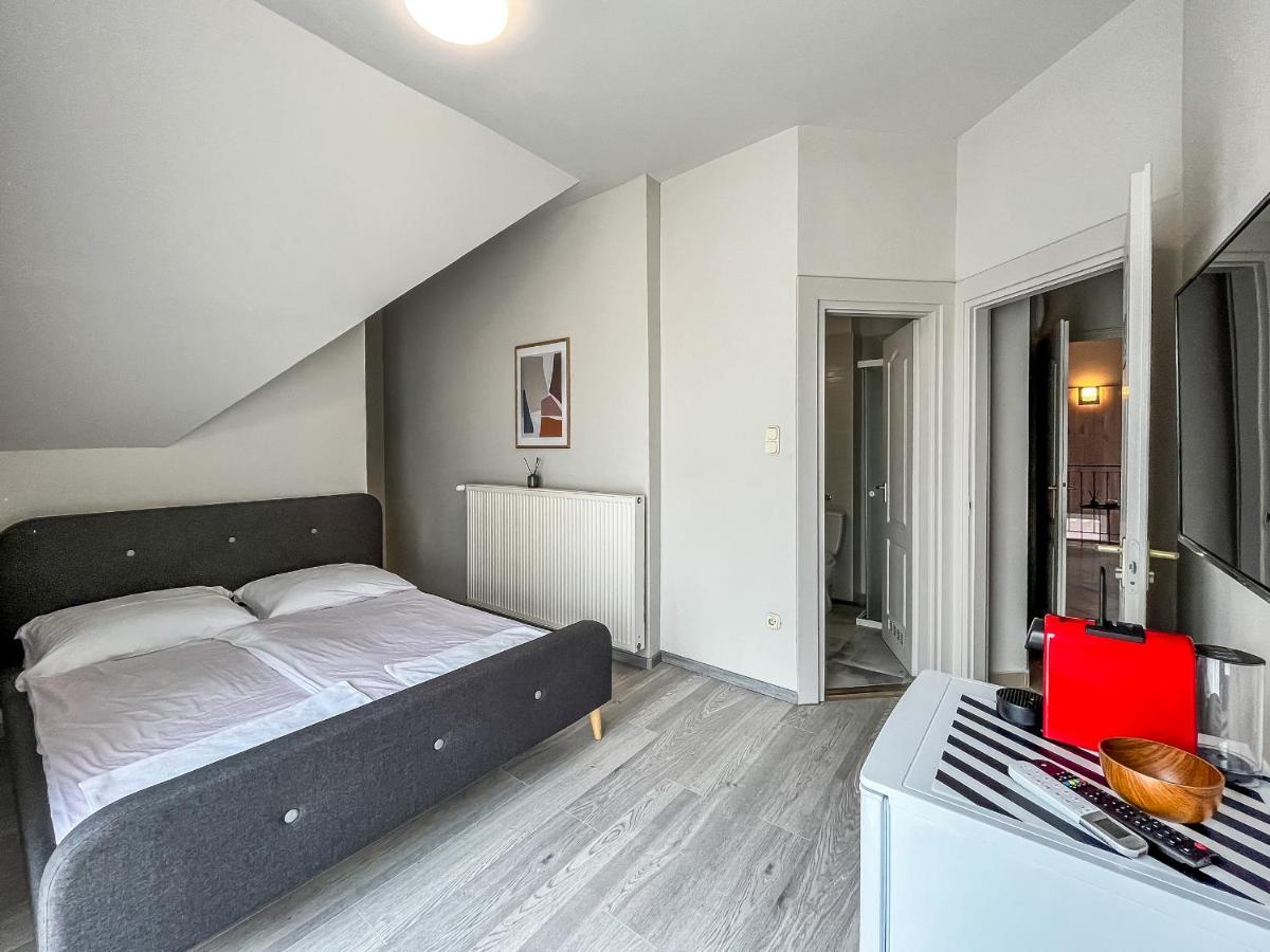 Villa 21 Boutique Rooms Balatonalmadi Exterior photo