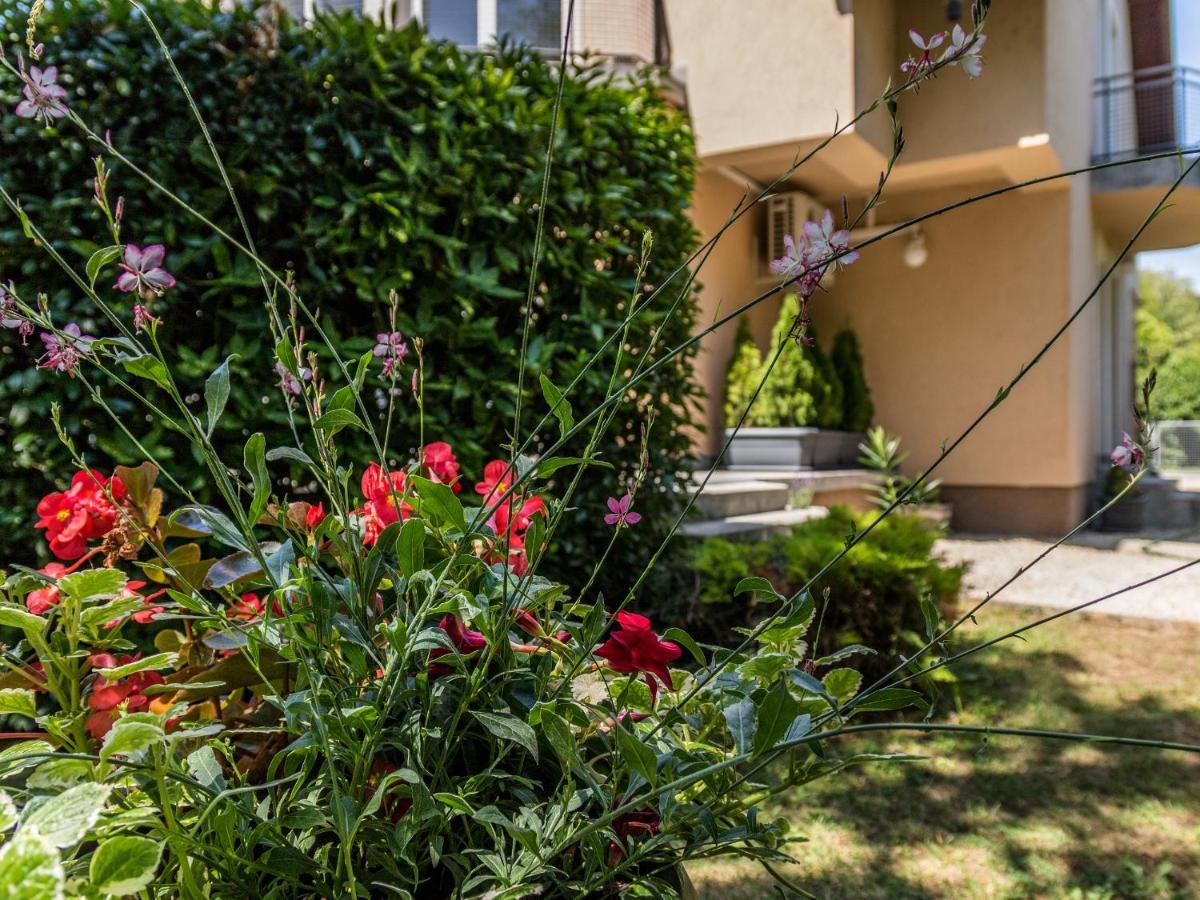 Villa 21 Boutique Rooms Balatonalmadi Exterior photo